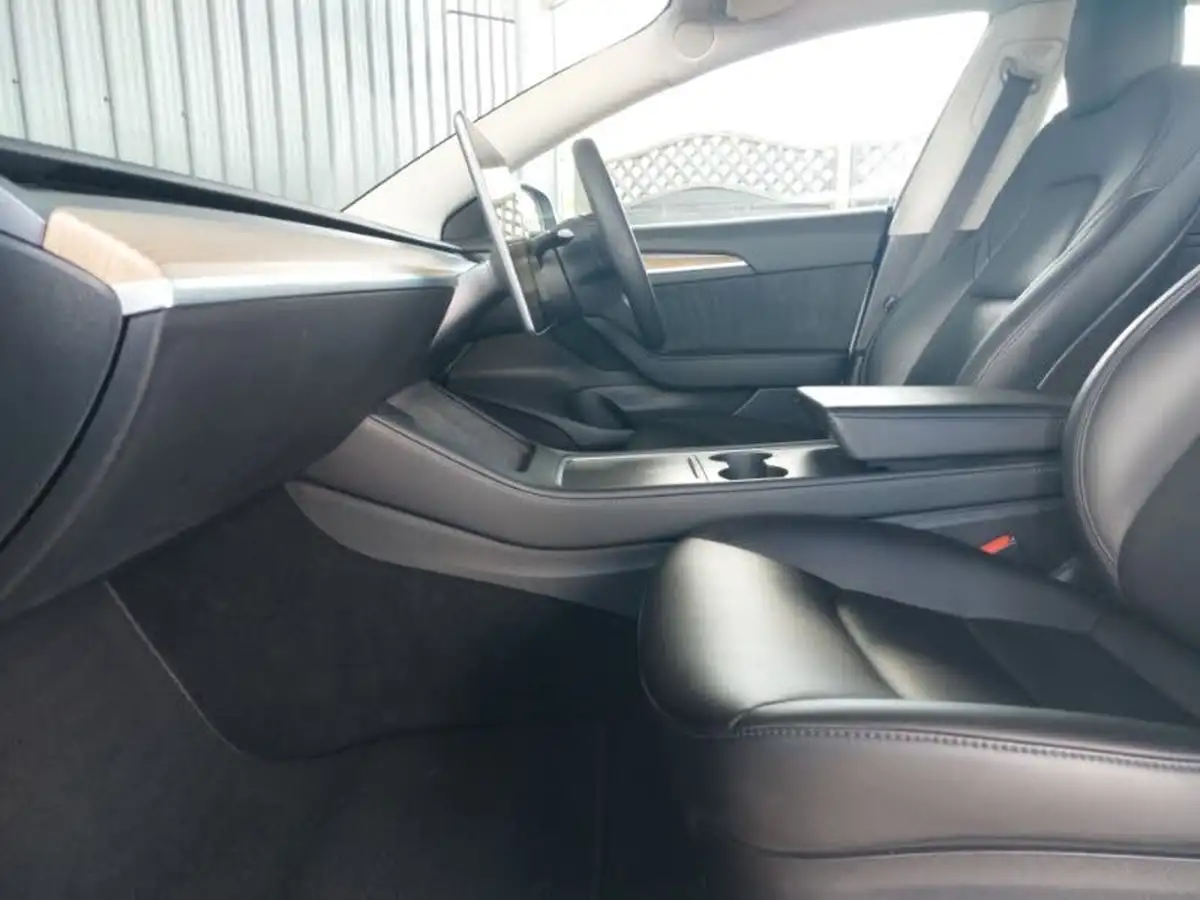 2021-tesla-model-3-e-long-range-awd-big-4