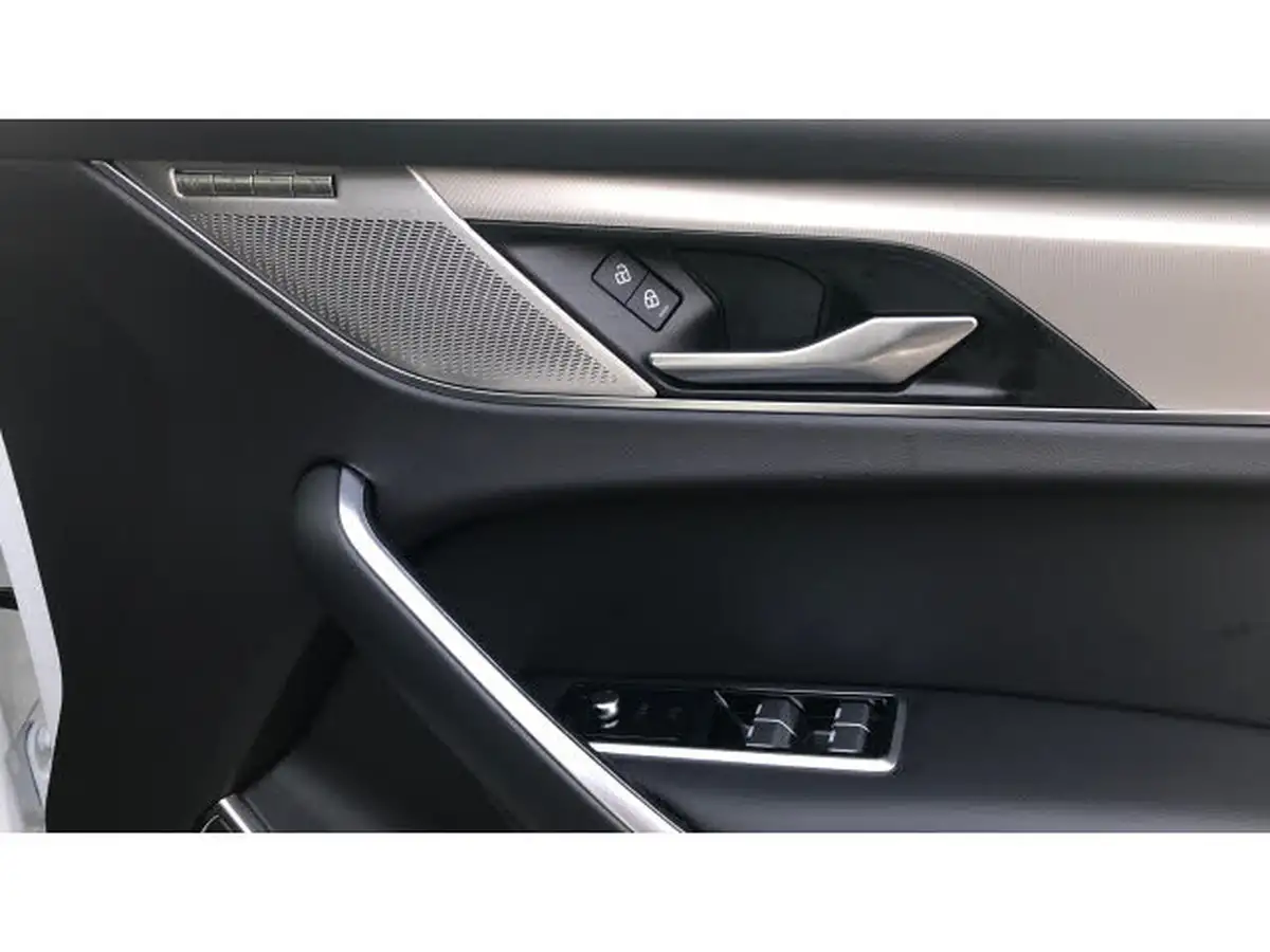 2024-jaguar-f-pace-20-d200-r-dynamic-s-big-42