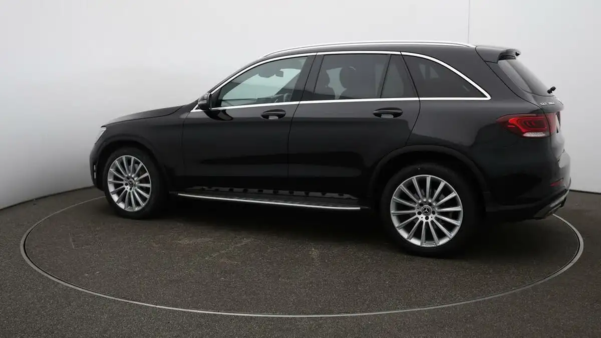 2020-mercedes-benz-glc-class-20d-glc300d-amg-line-premium-station-wagon-5d-big-47