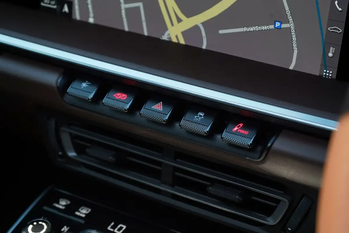 2020-porsche-911-38-turbo-s-coupe-big-15