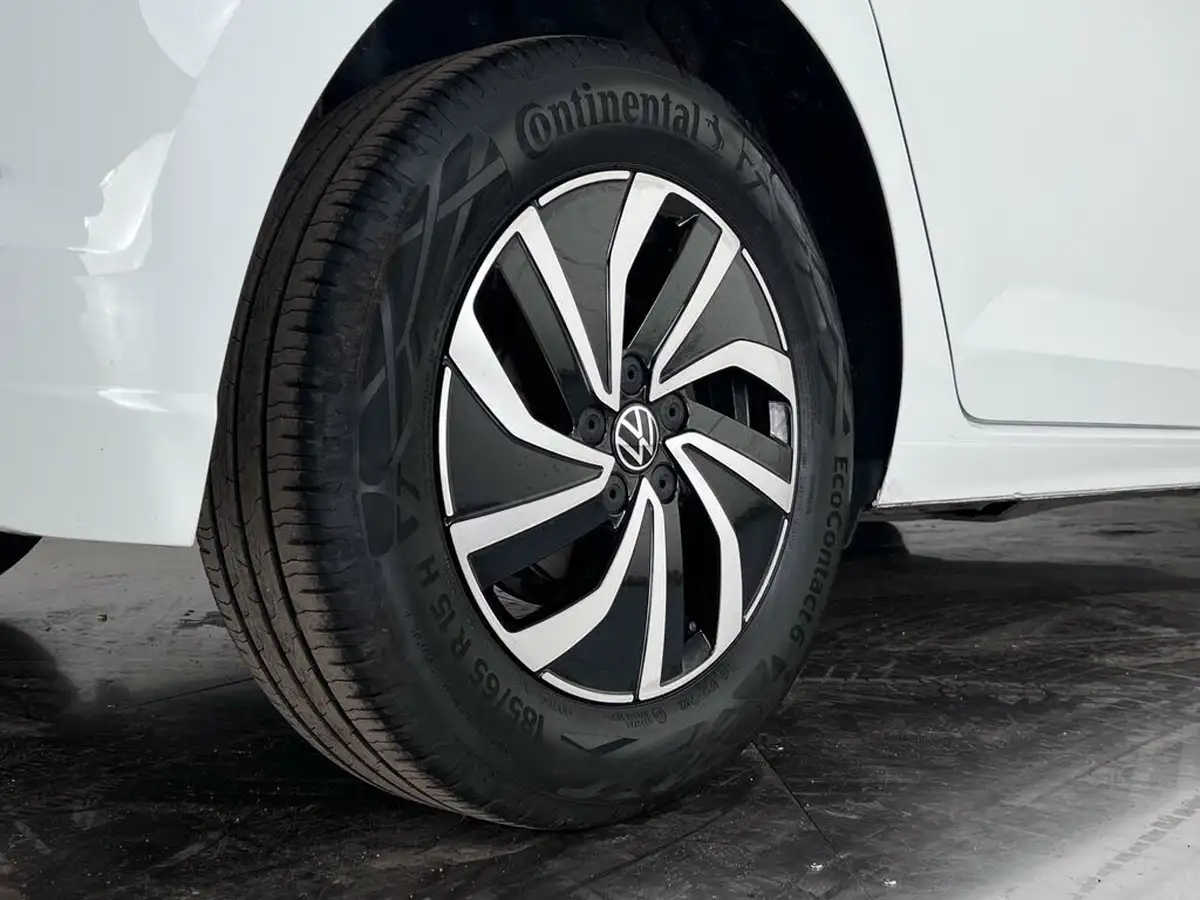 2022-volkswagen-polo-10-tsi-life-dsg-big-9