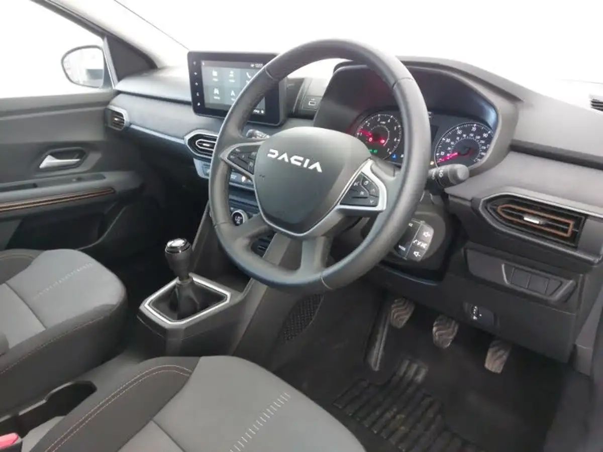 2024-dacia-sandero-stepway-10-tce-extreme-90bhp-big-10
