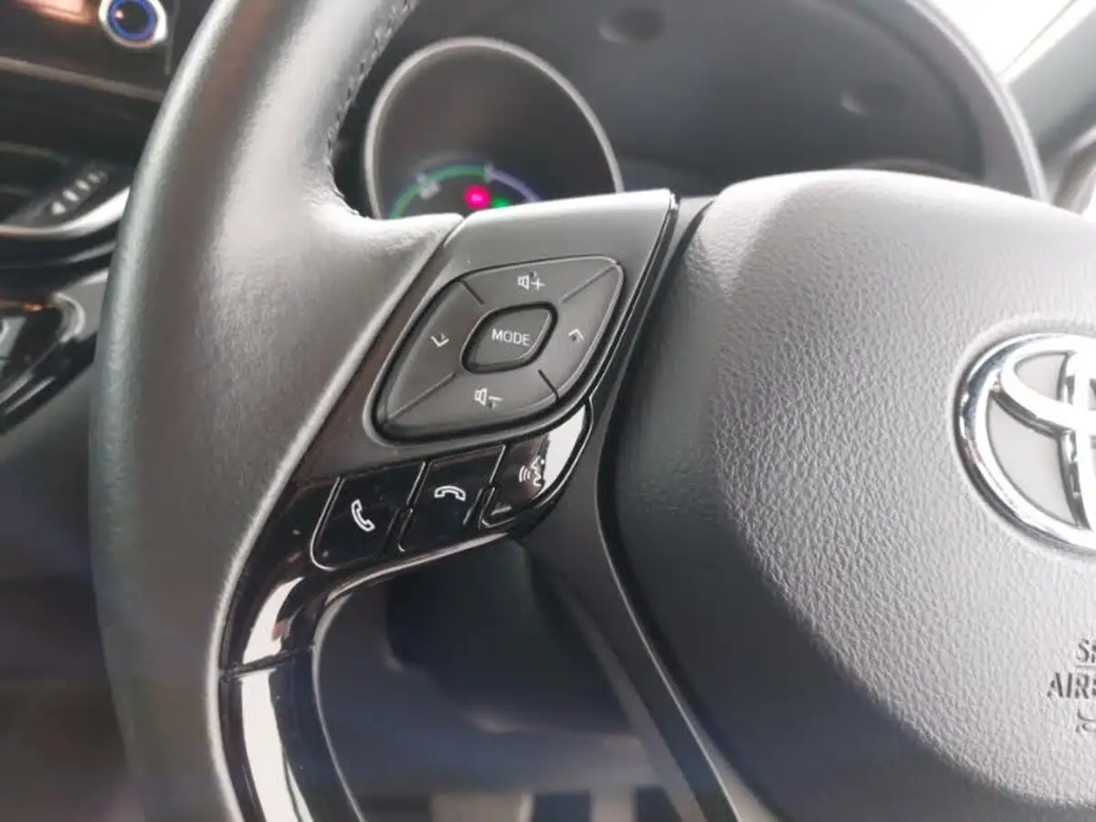 2022-toyota-c-hr-18-vvt-i-icon-big-12