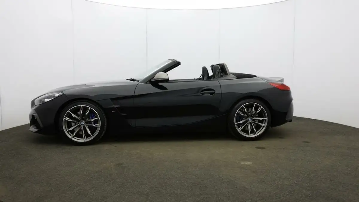 2021-bmw-z4-30-m40i-big-70