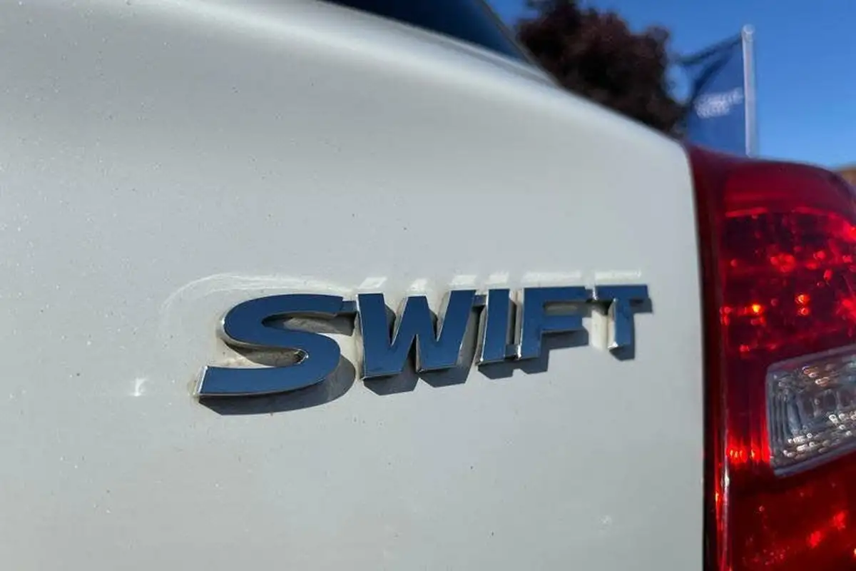 2021-suzuki-swift-12-dualjet-sz-l-big-38