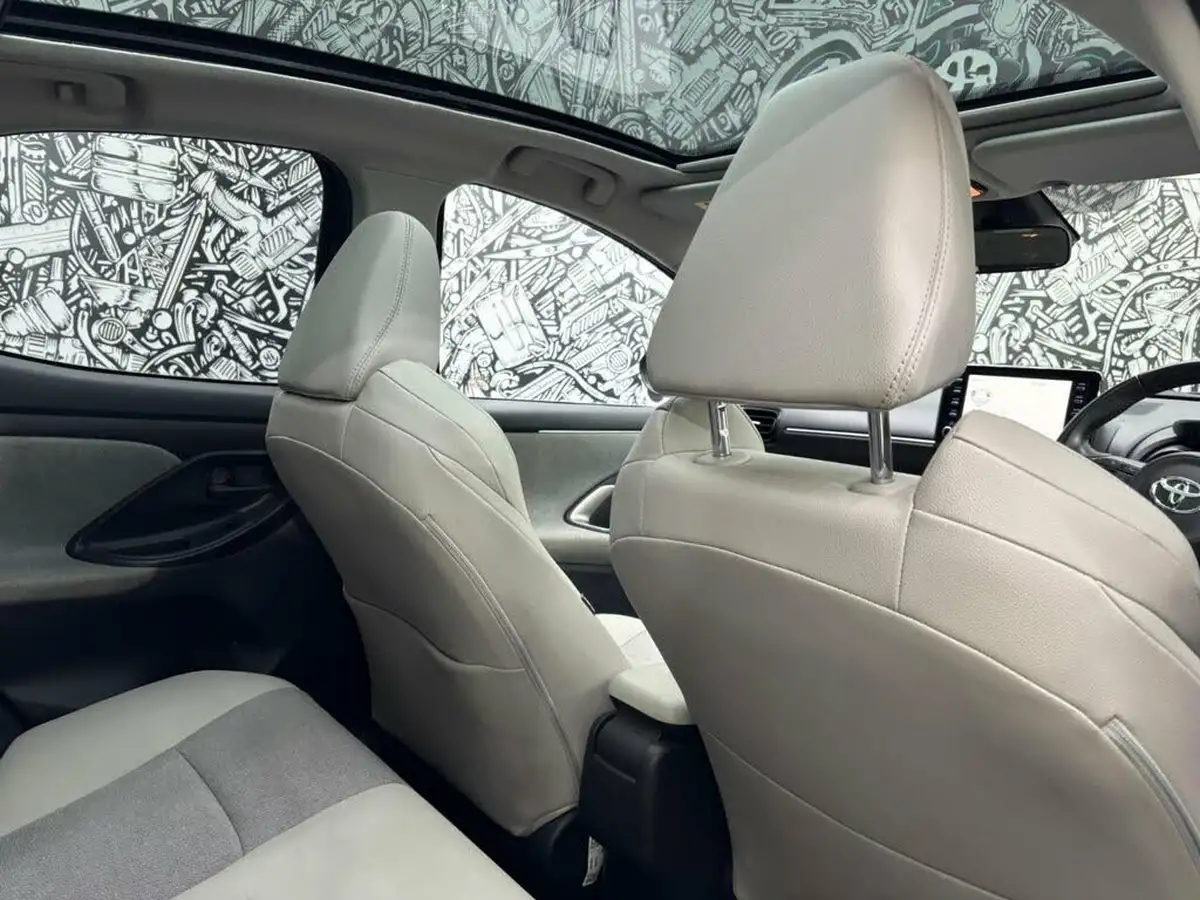 2021-toyota-yaris-15-vvt-i-excel-big-26