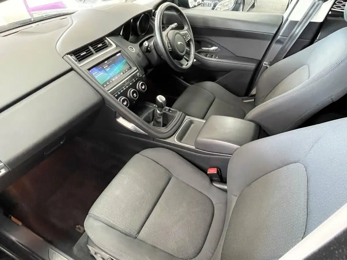 2019-jaguar-e-pace-20-i4d-150ps-big-29