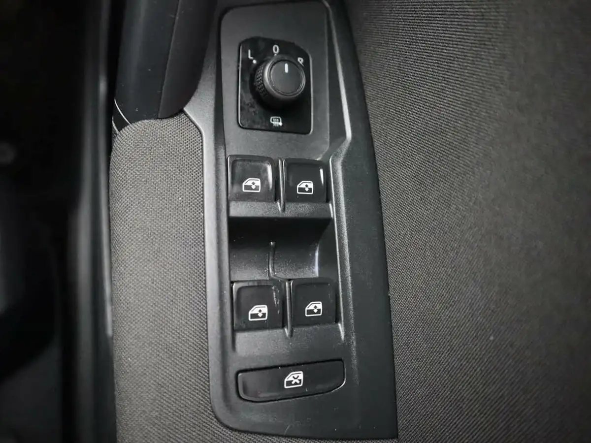 2022-volkswagen-tiguan-15-tsi-life-130ps-big-35