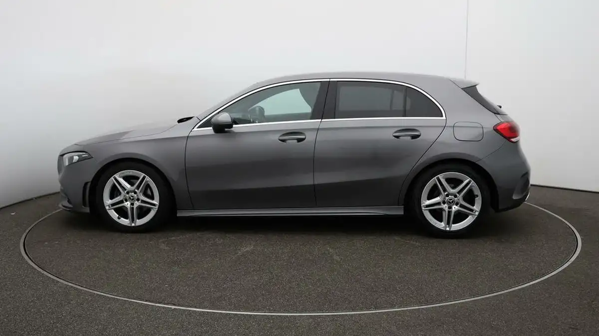 2019-mercedes-benz-a-class-20d-a200d-amg-line-hatchback-5d-big-61