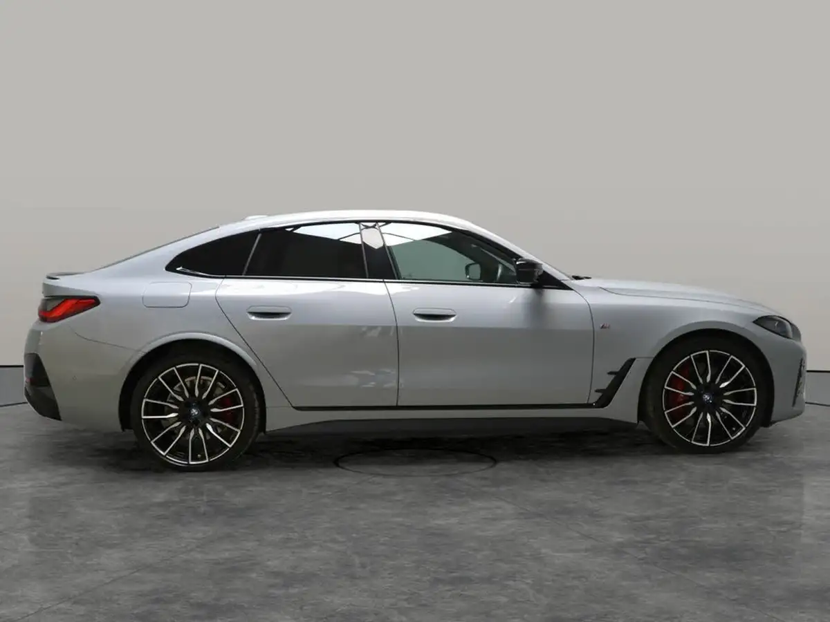 2023-bmw-i4-e-m50-big-13