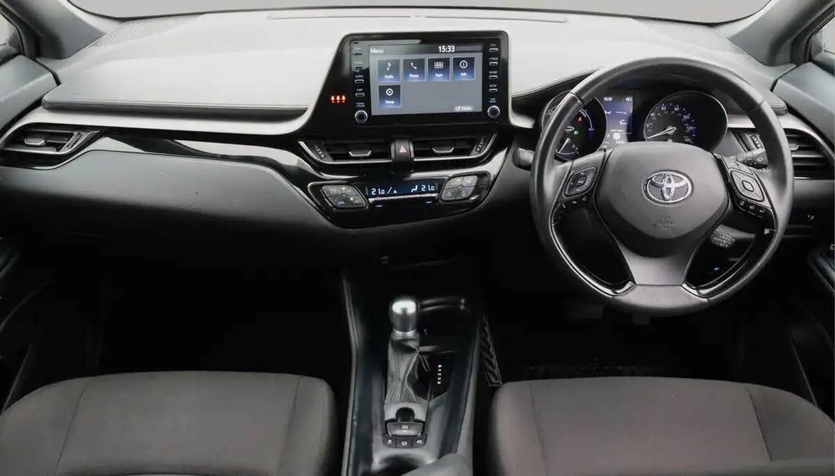 2020-toyota-c-hr-18-vvt-i-icon-parking-pack-big-13