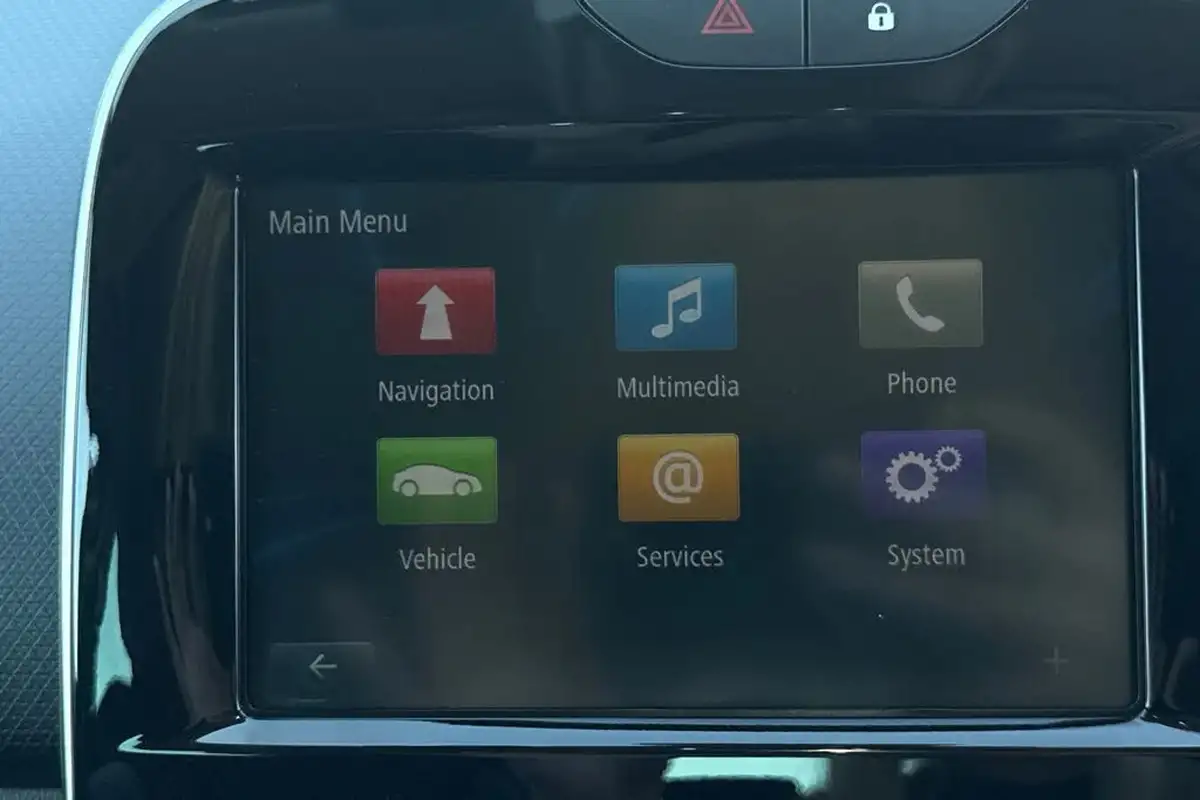 2018-renault-clio-12-tce-dynamique-s-nav-big-16