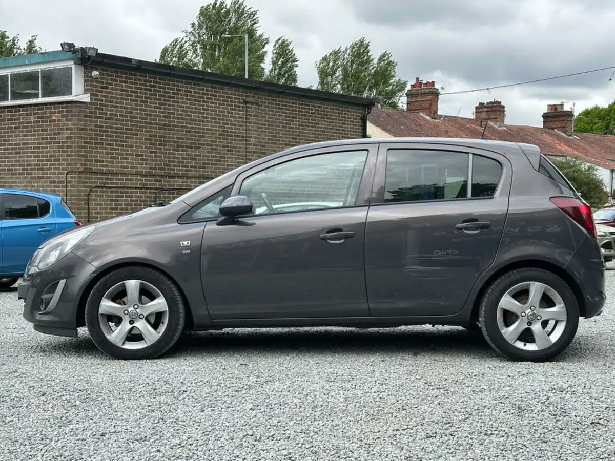 2013-vauxhall-corsa-12-sxi-16v-ac-5d-big-10
