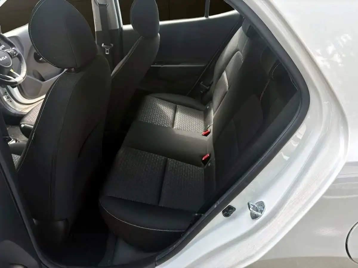 2022-kia-picanto-10-3-big-11