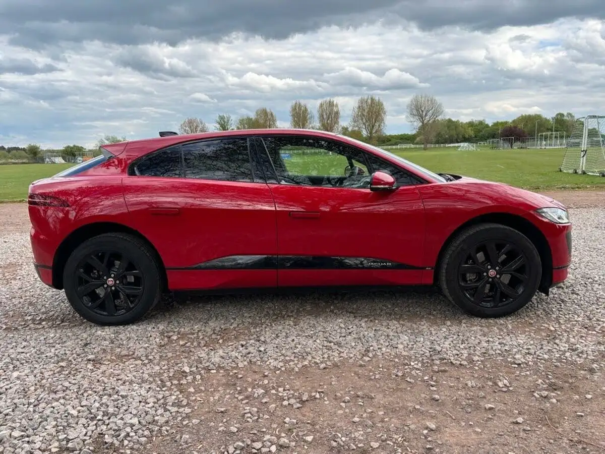 2021-jaguar-i-pace-ev400-se-big-5