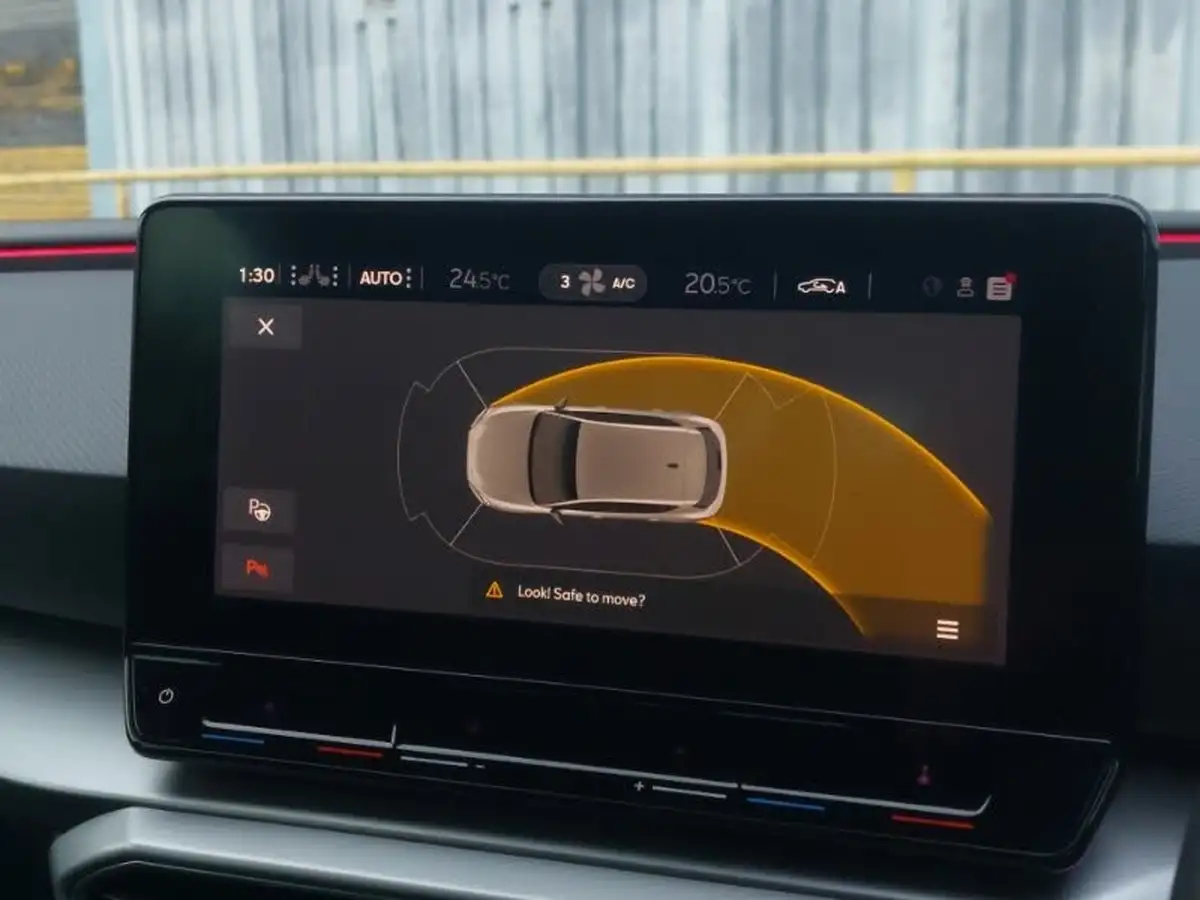 2021-seat-leon-10-etsi-evo-fr-sport-hatchback-big-9