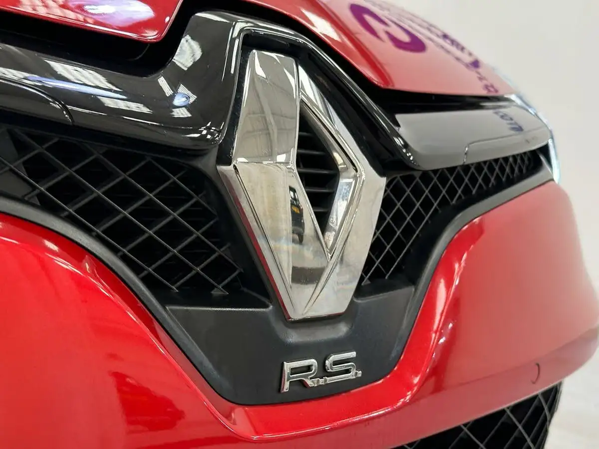 2018-renault-clio-16-turbo-renaultsport-nav-220-trophy-big-31