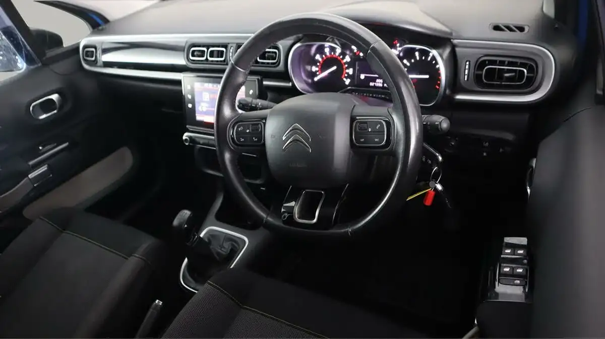 2019-citroen-c3-12-puretech-flair-82ps-ss-big-9