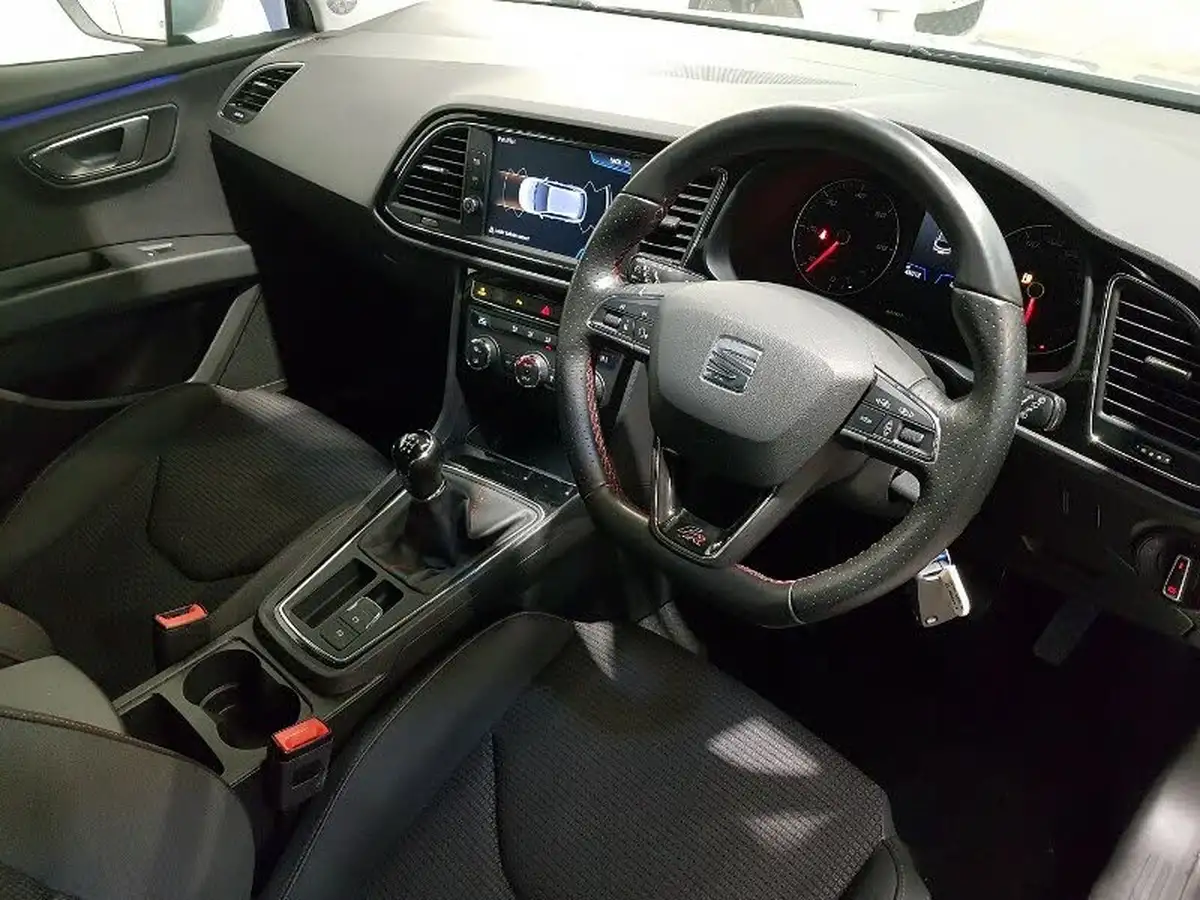 2019-seat-leon-20tdi-fr-hatchback-big-15