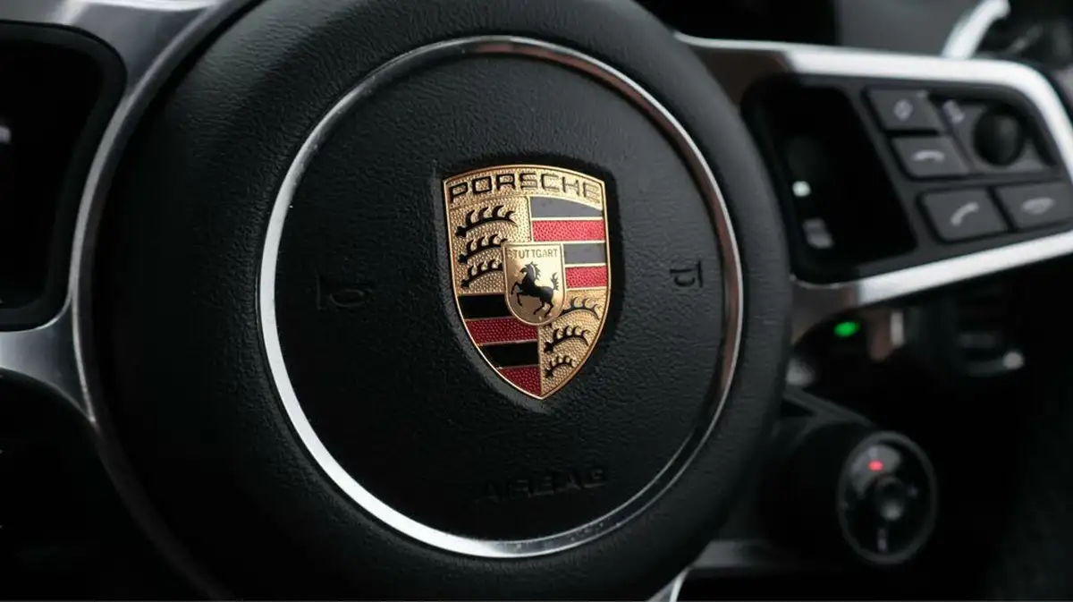 2020-porsche-cayenne-30-v6-e-hybrid-462ps-station-wagon-big-24