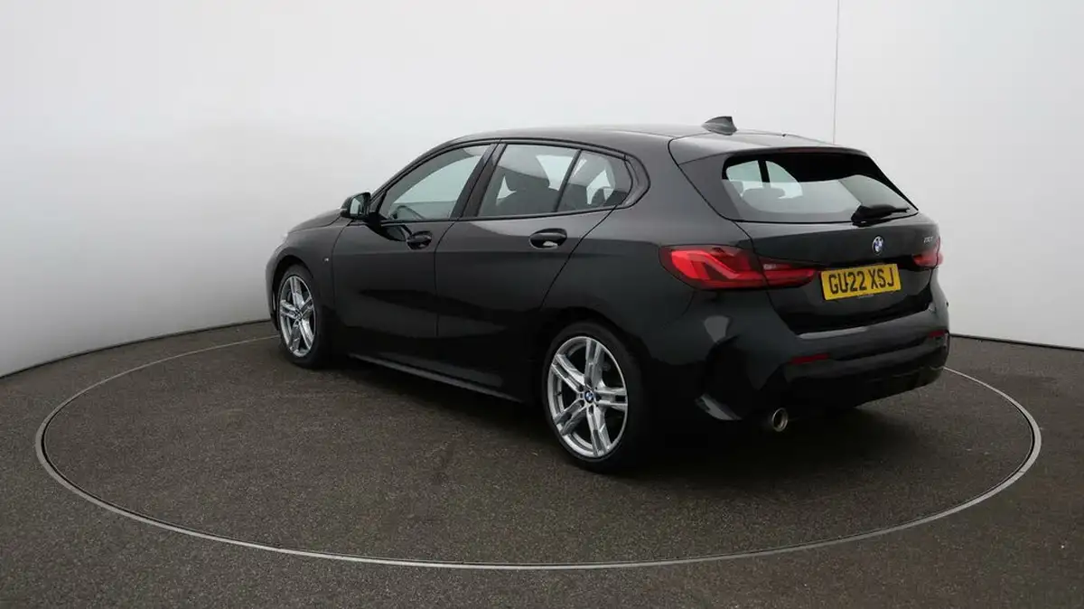 2022-bmw-1-series-15-118i-m-sport-lcp-big-60