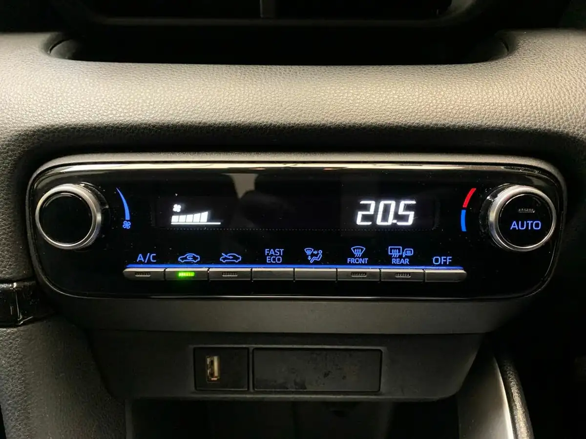 2022-toyota-yaris-15-vvt-i-icon-big-20