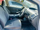 2011-toyota-prius-small-18