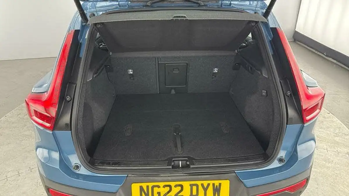 2022-volvo-xc40-20-b4-plus-awd-big-30