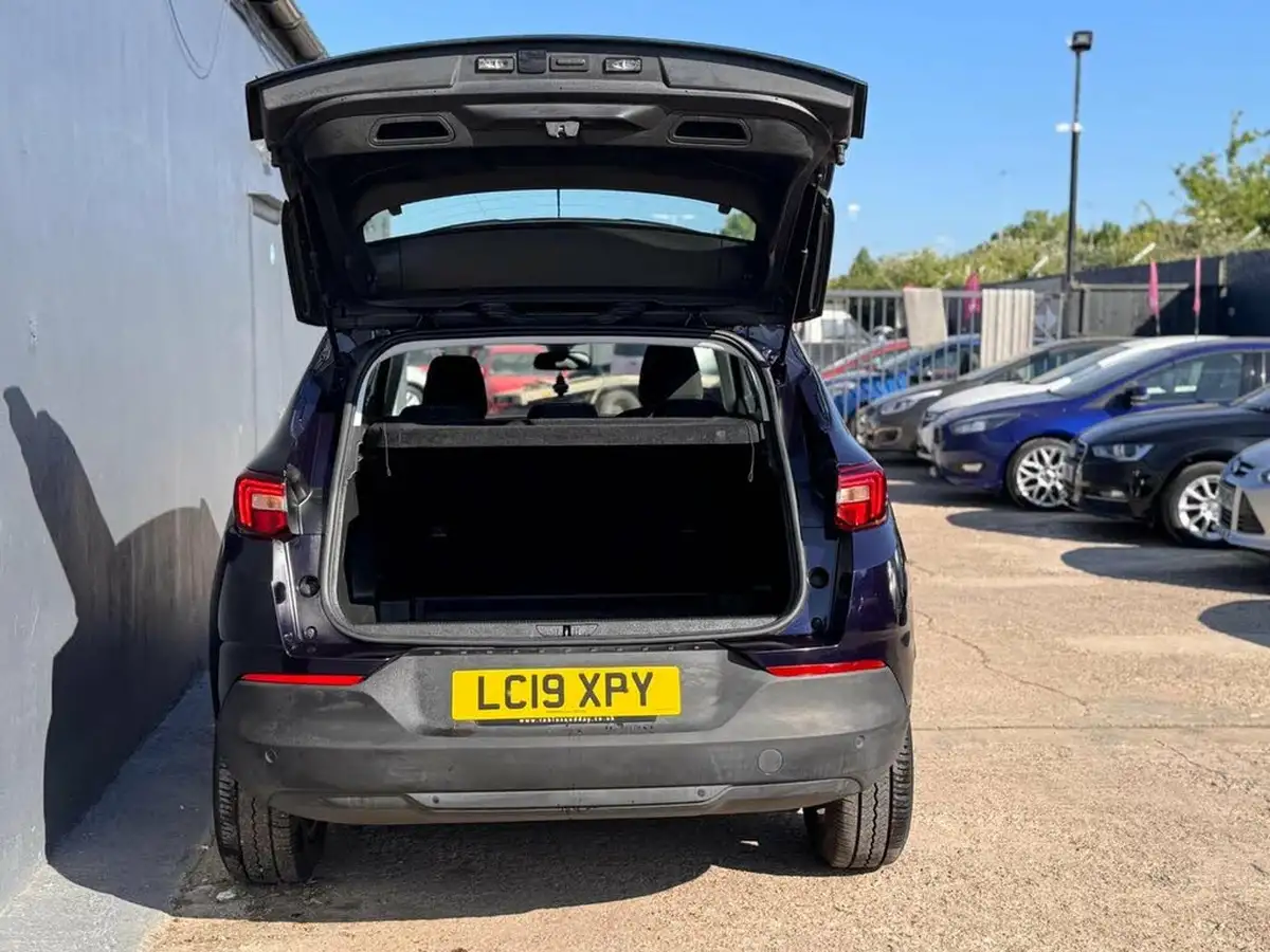 2019-vauxhall-grandland-x-12-se-ss-big-44