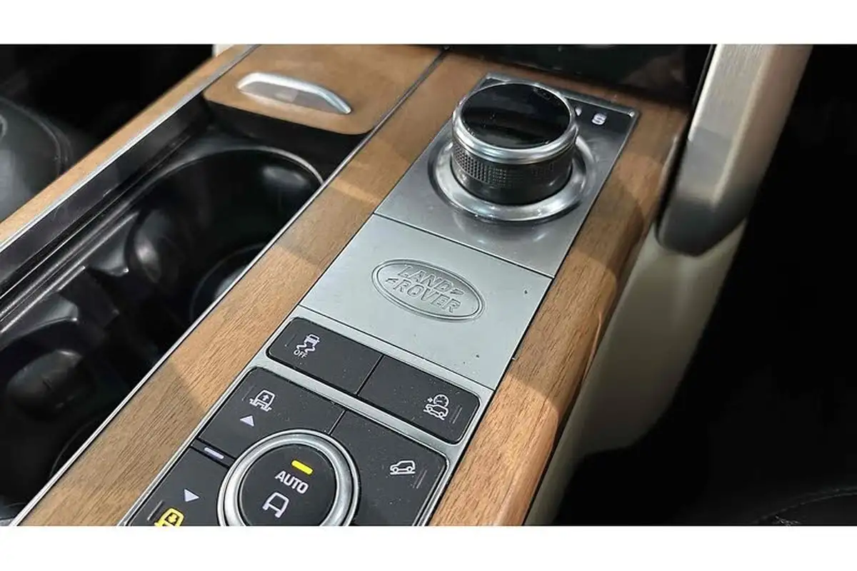 2019-land-rover-range-rover-30-sd-v6-vogue-big-60
