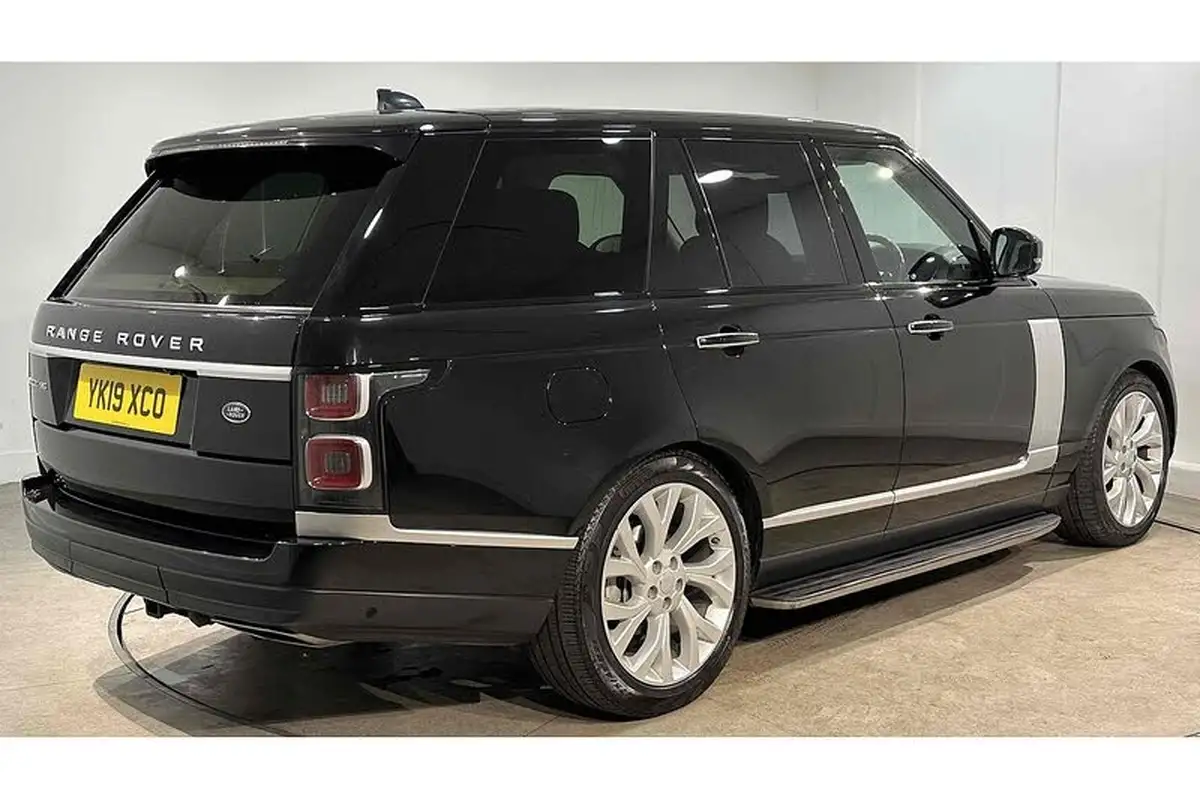 2019-land-rover-range-rover-30-sd-v6-vogue-big-8