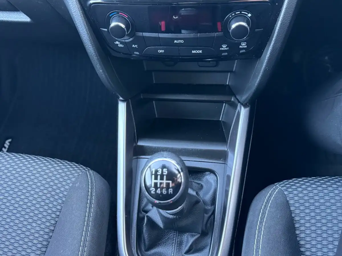 2022-suzuki-vitara-14-boosterjet-sz-t-big-26