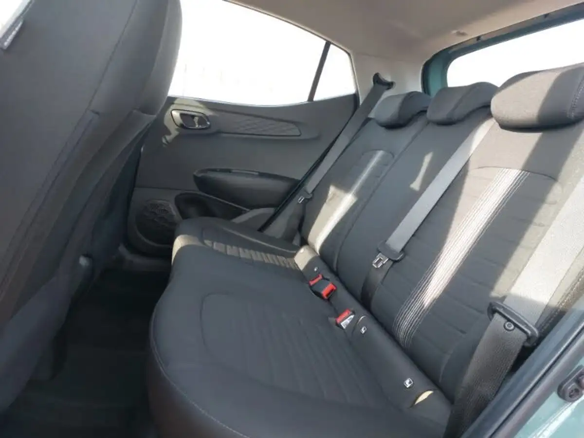 2023-hyundai-i10-12-se-connect-auto-big-5