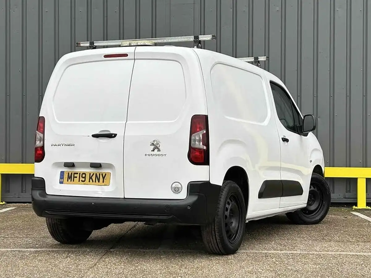 2019-peugeot-partner-16bluehdi-1000-professional-big-6
