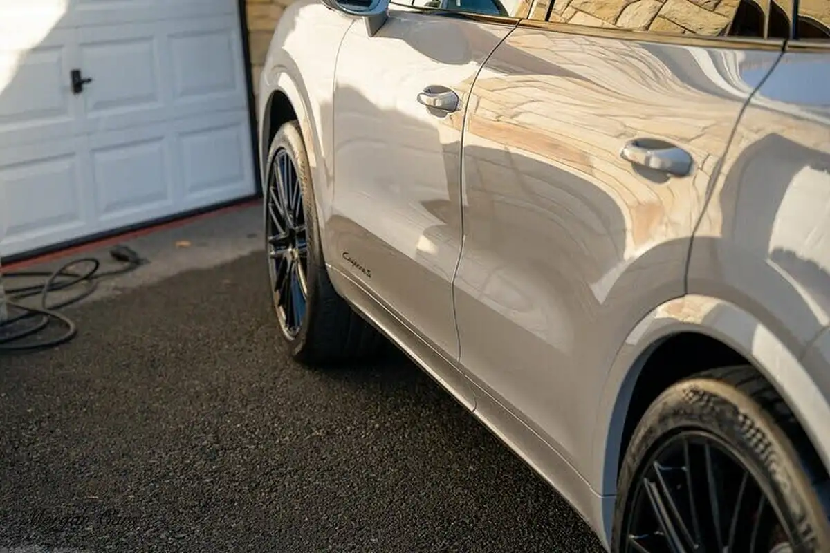 2024-porsche-cayenne-40-v8-station-wagon-big-11