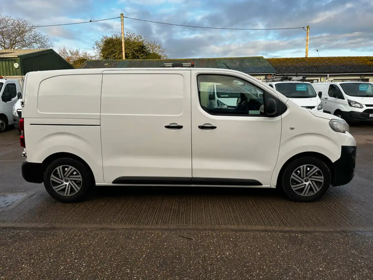 2019-peugeot-expert-16bluehdi-professional-standard-1000-95-big-9