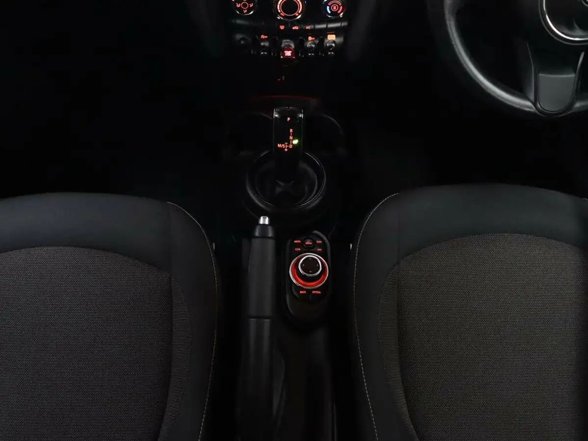 2021-mini-cooper-15-cooper-classic-hatchback-5d-auto-big-15