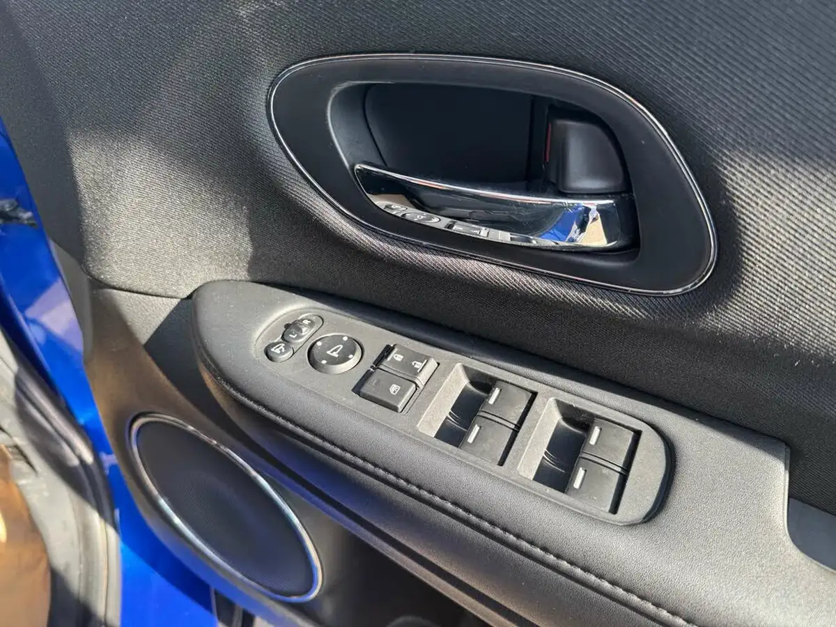2019-honda-hr-v-15-i-vtec-se-cvt-big-20