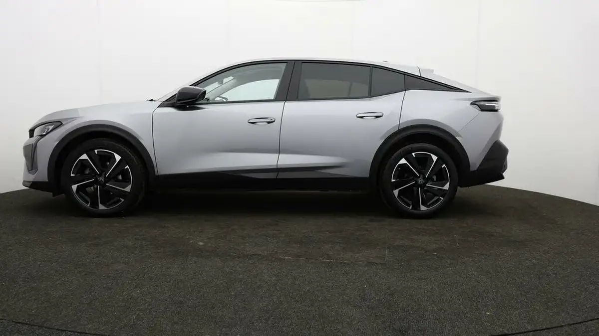 2024-peugeot-408-12-puretech-allure-130ps-ss-eat8-big-66