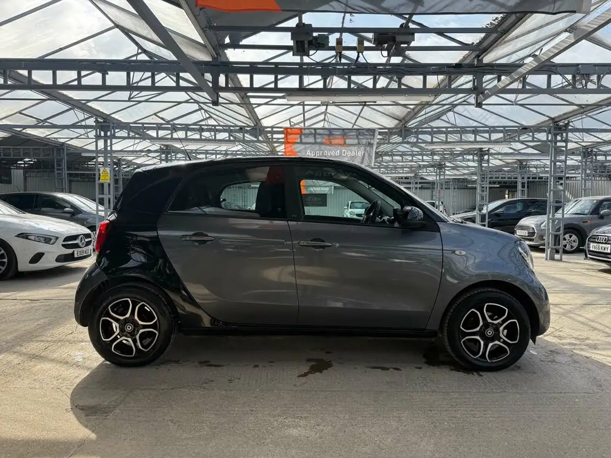 2017-smart-forfour-09-prime-90bhp-premium-plusss-twinamic-big-3