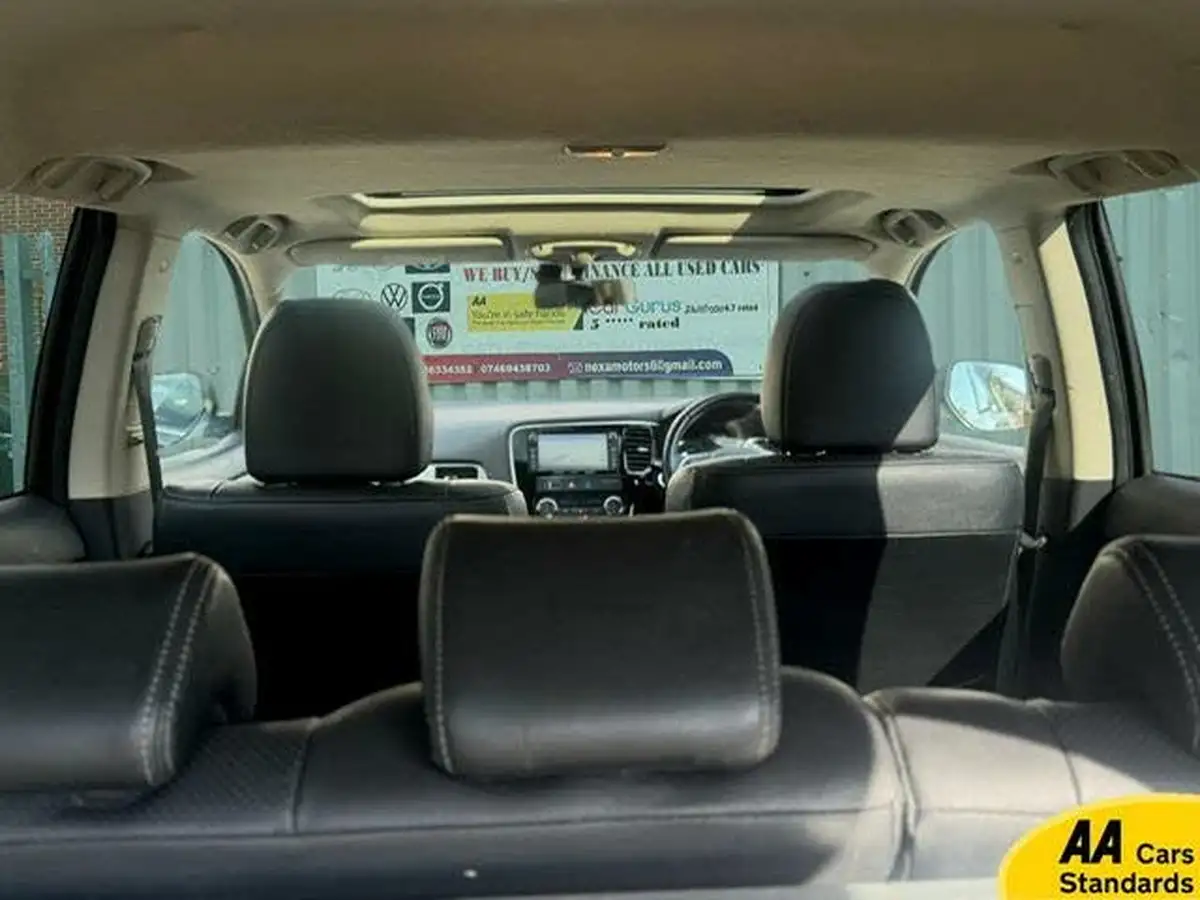 2015-mitsubishi-outlander-20-gx4h-big-29