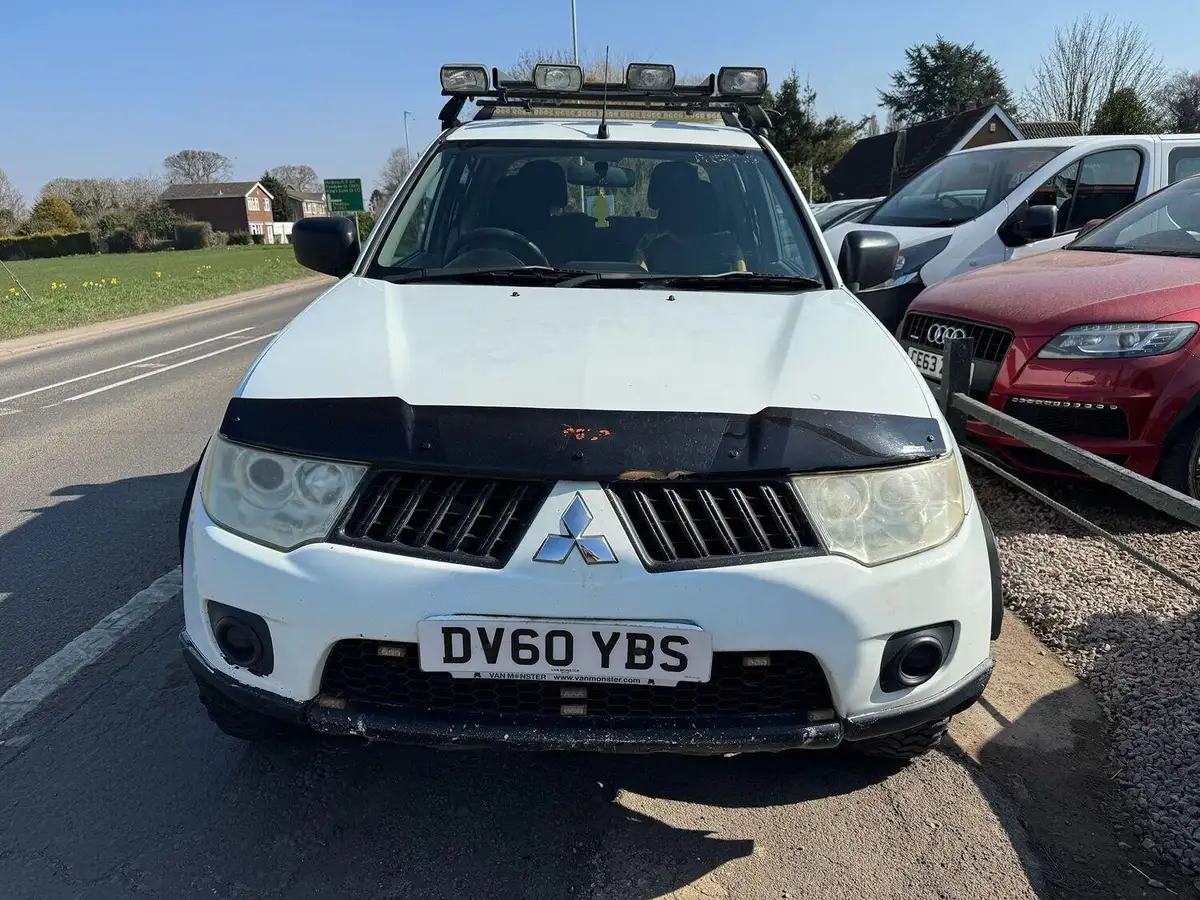 2010-mitsubishi-l200-25td-4life-cr-4wd-lb-double-cab-pickup-big-15
