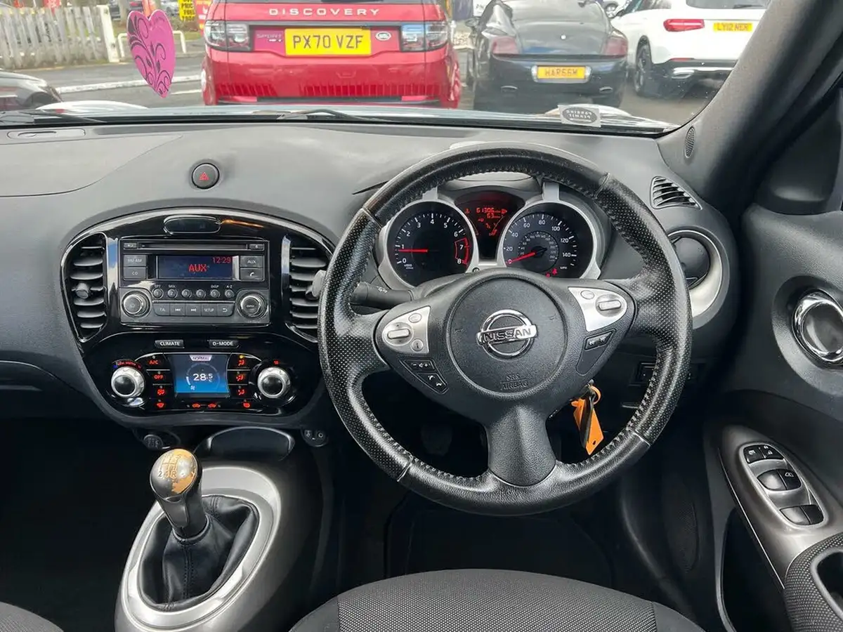 2013-nissan-juke-16-acenta-big-10
