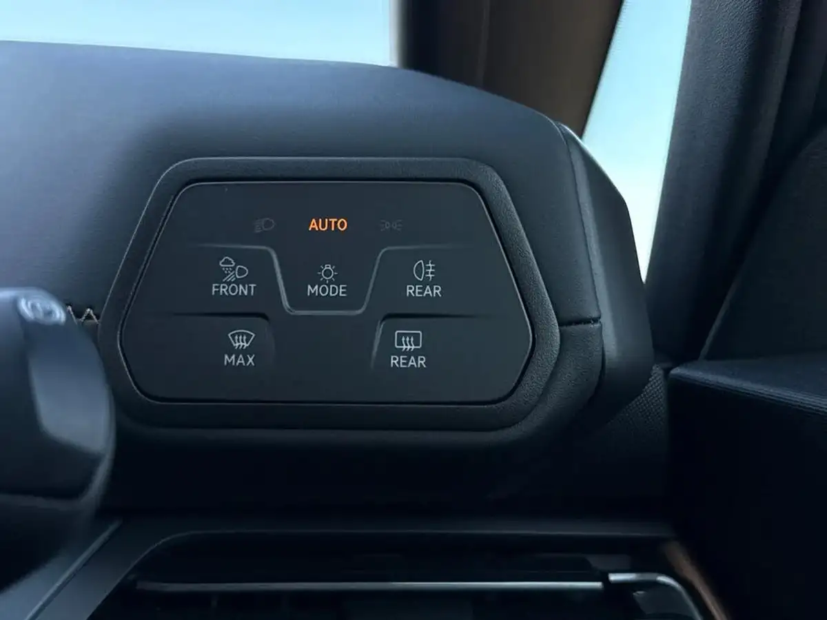 2024-cupra-born-e-vz-big-42