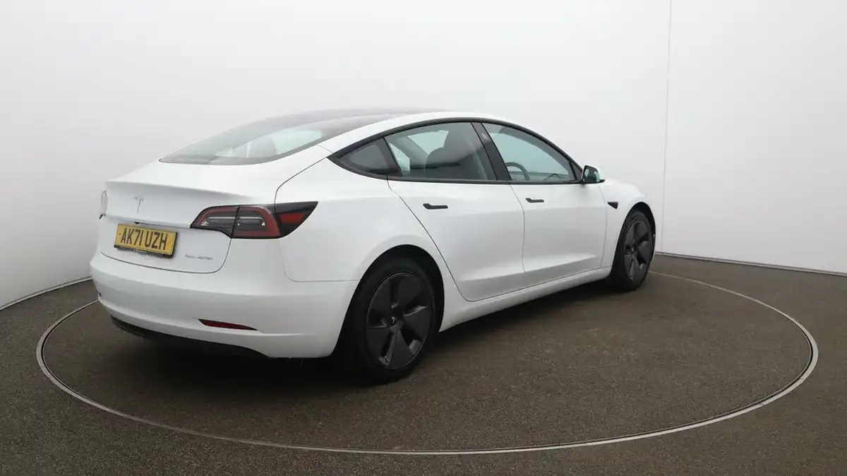 2021-tesla-model-3-e-long-range-awd-big-53