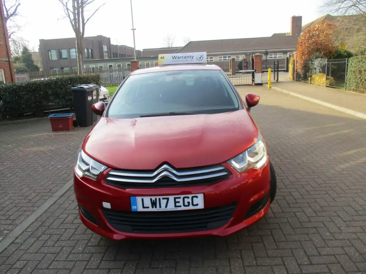 2017-citroen-c4-12-puretech-feel-big-12