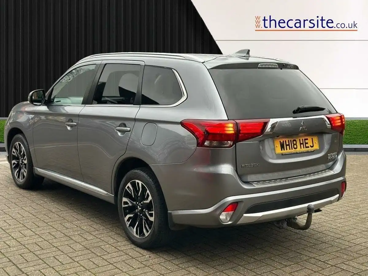 2018-mitsubishi-outlander-20-4h-phev-big-1