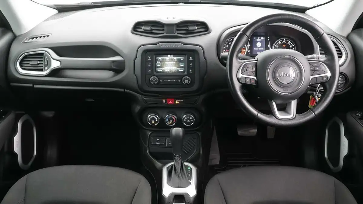 2017-jeep-renegade-14-multiair-ii-longitude-ddct-big-13
