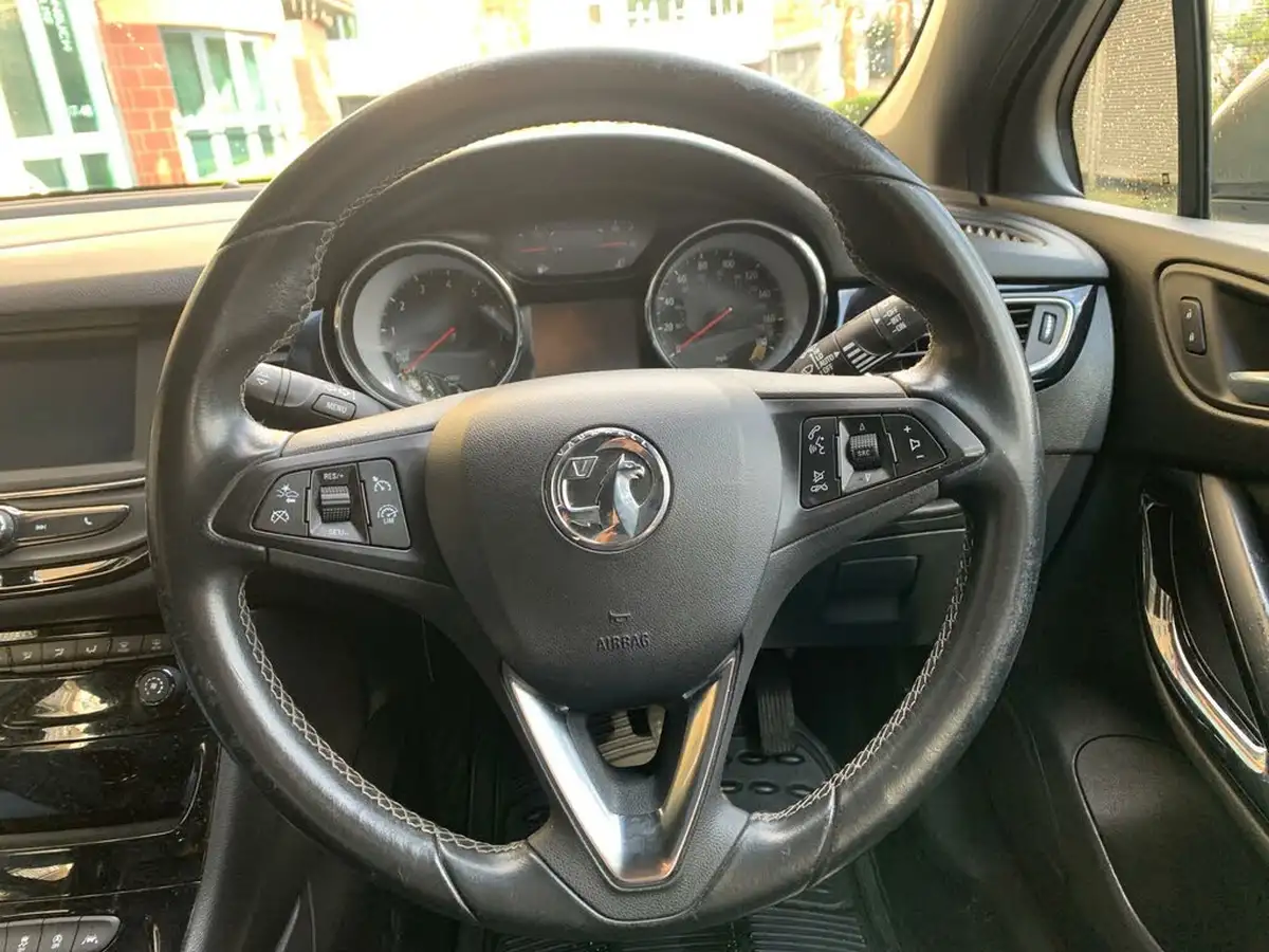 2017-vauxhall-astra-10i-turbo-sri-ecoflex-ss-hatchback-big-20