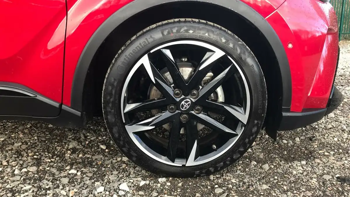 2023-toyota-c-hr-18-vvt-i-gr-sport-big-21